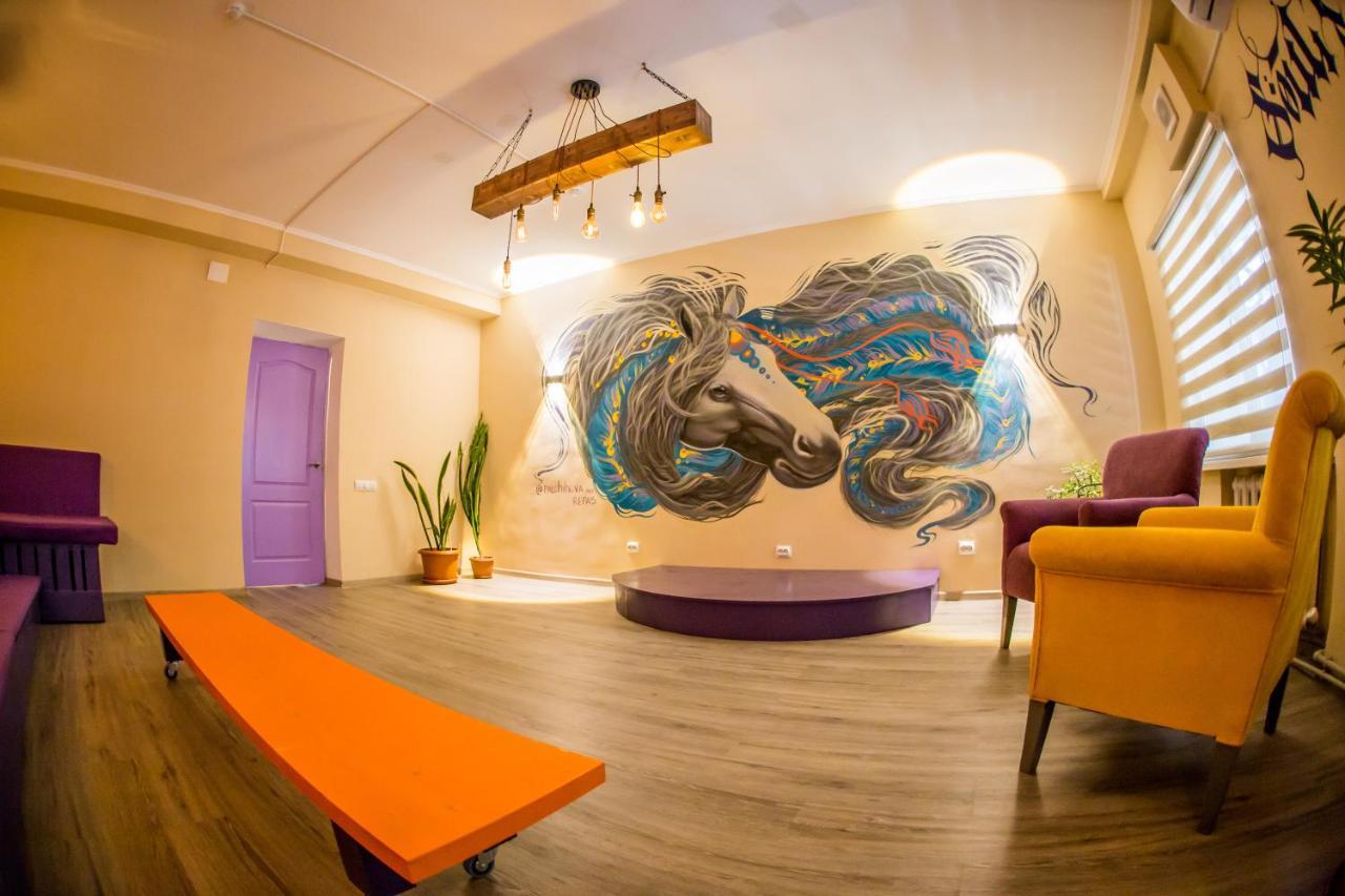 West Point Soul Hostel Almaty Esterno foto