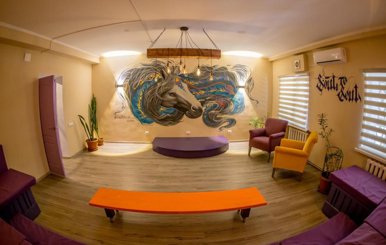 West Point Soul Hostel Almaty Esterno foto