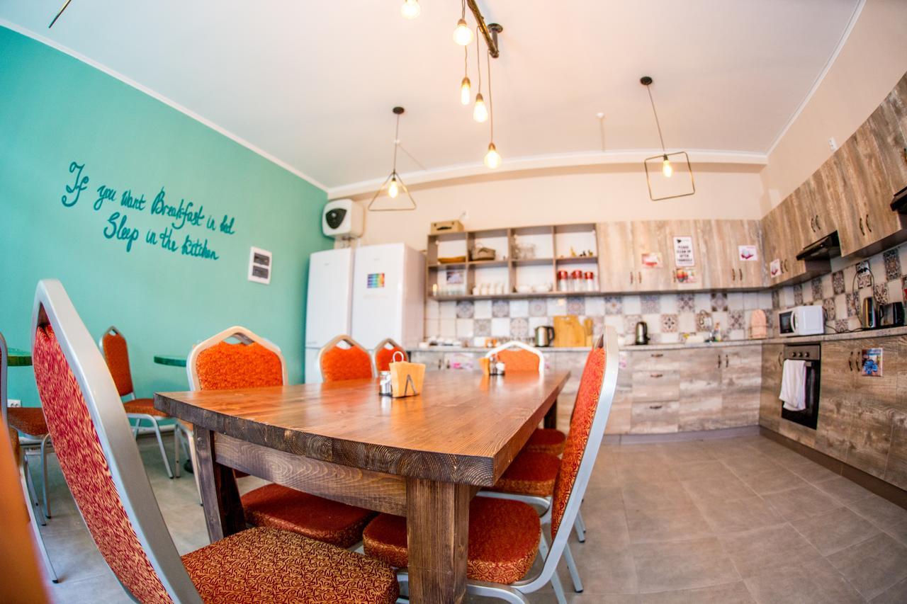West Point Soul Hostel Almaty Esterno foto